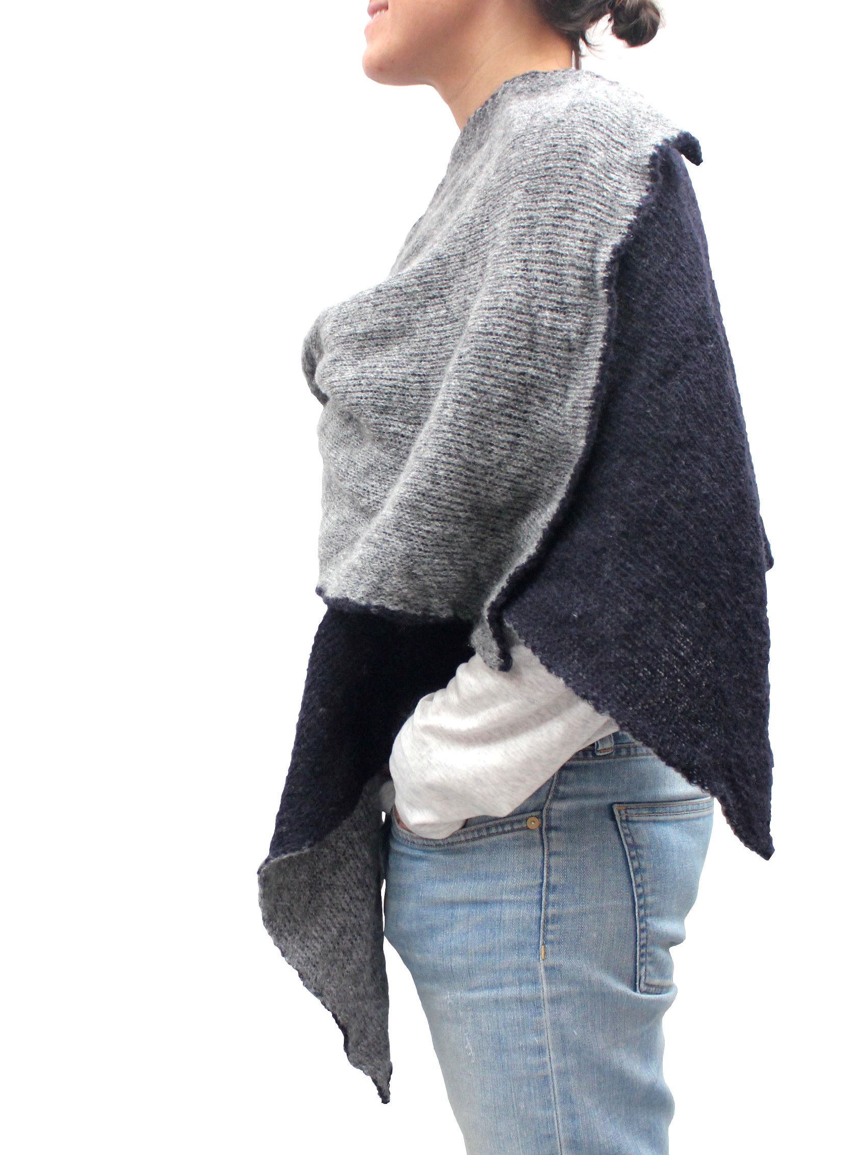 Double face bicolor cape in solid color 100% Made in Italy - Image 2