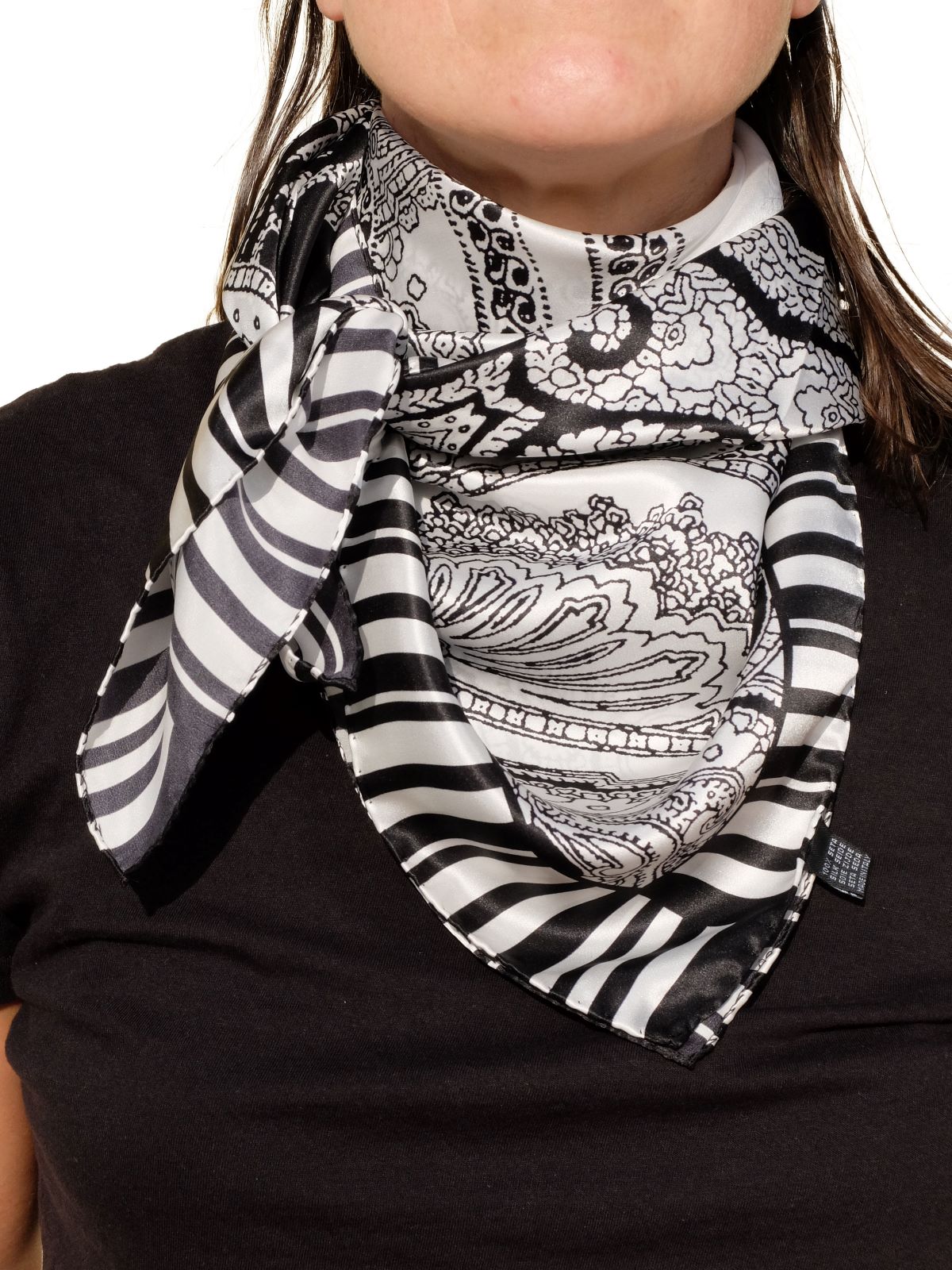 Foulard di seta disegno cashmere e paisley con cornice a righe Made in Italy qualità 100% italiana - immagine 12
