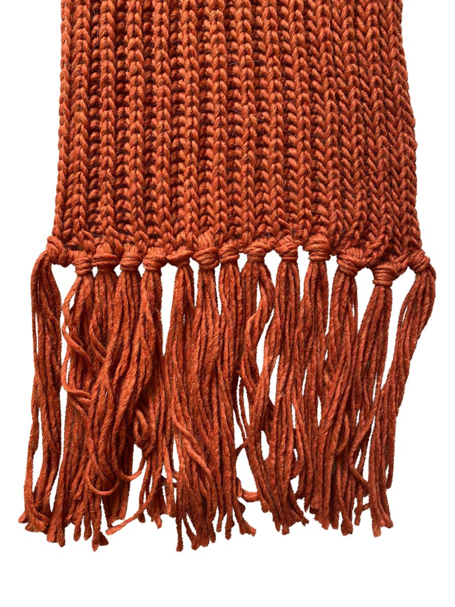 Sciarpona con frange fatta a maglia sciarpa invernale con peneri Made in Italy qualità 100% italiana - immagine 2